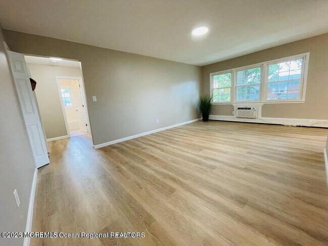 Building Photo - 68 Stonehurst Blvd