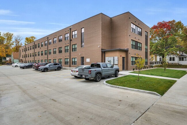 Building Photo - 507 W Springfield Ave
