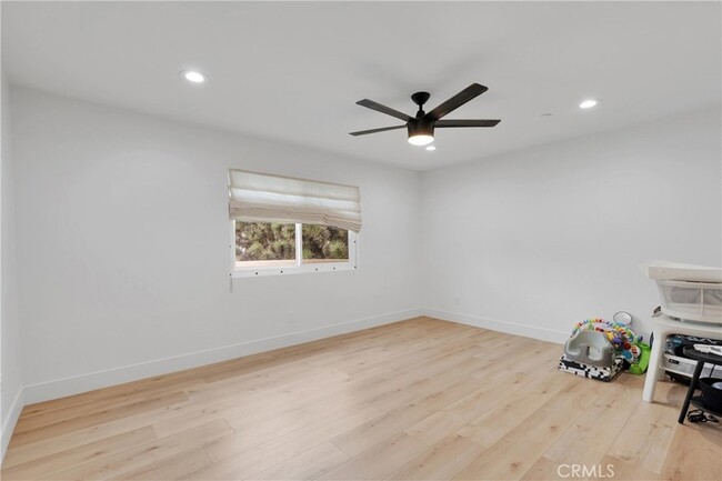 Building Photo - 2128 Pheasant Rd