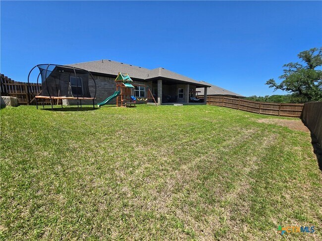 Building Photo - 7802 Gold Dr