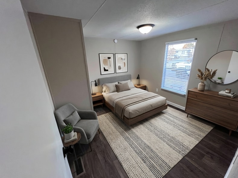 Building Photo - 215 Comanche Trail