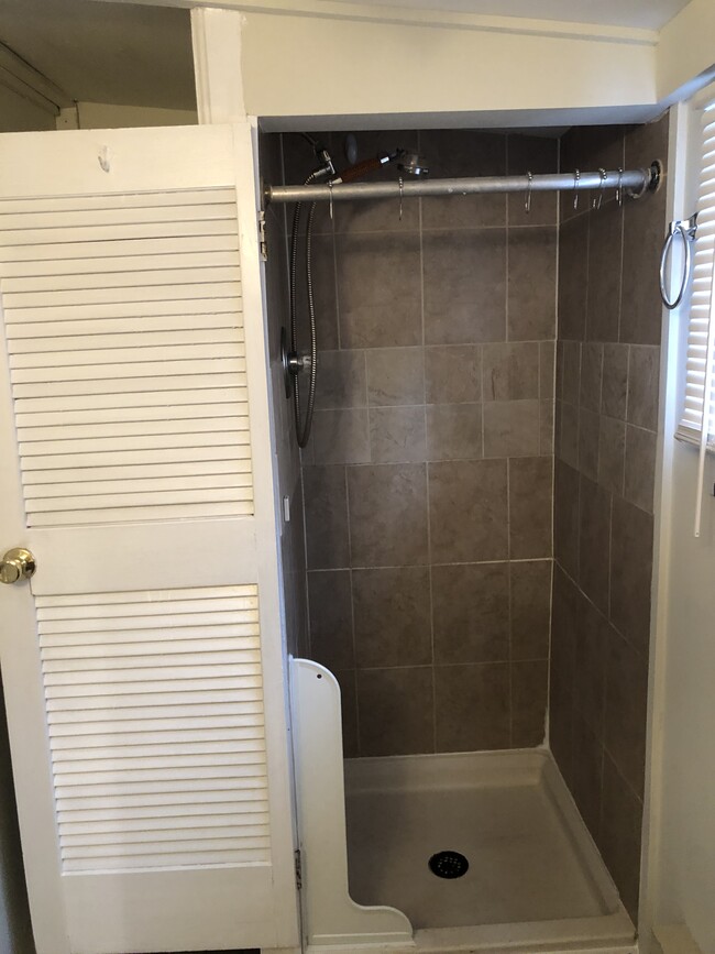 Bathroom shower - 18432 Woodland Dr