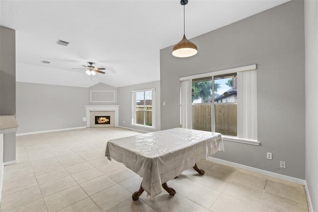 Building Photo - 2106 Ruffian Ln