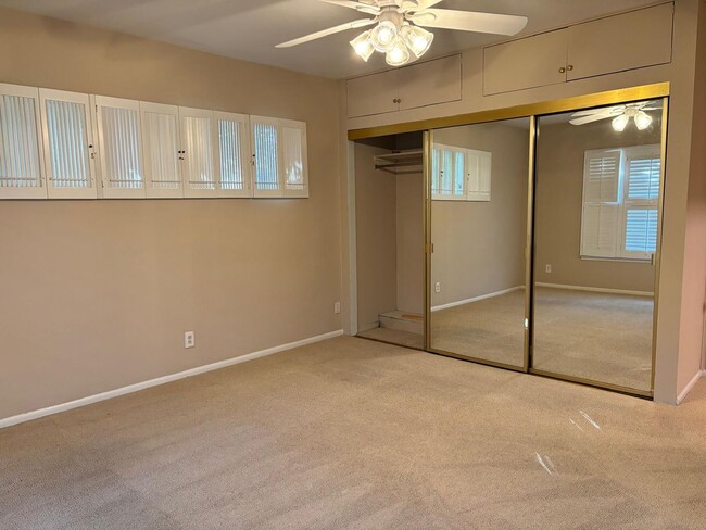 Building Photo - Charming 3 bedroom  for rent Now!