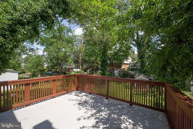 Building Photo - 5813 Fifer Dr
