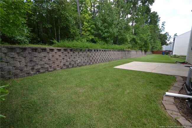 Building Photo - 2804 Thoreau Dr