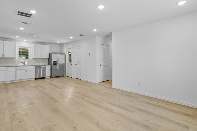 Building Photo - 30527 Bladnoch Ln