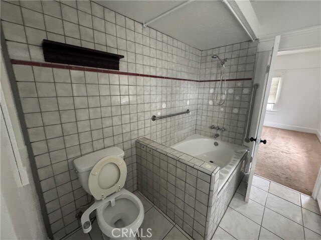 Building Photo - 733 S San Jacinto St