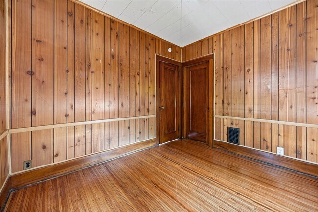 Building Photo - 97 Rohr St
