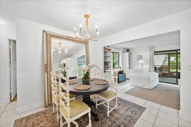 Building Photo - 171 Salmon Dr NE