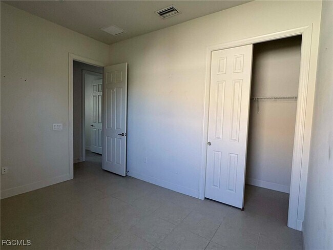 Building Photo - 10559 Yorkstone Dr