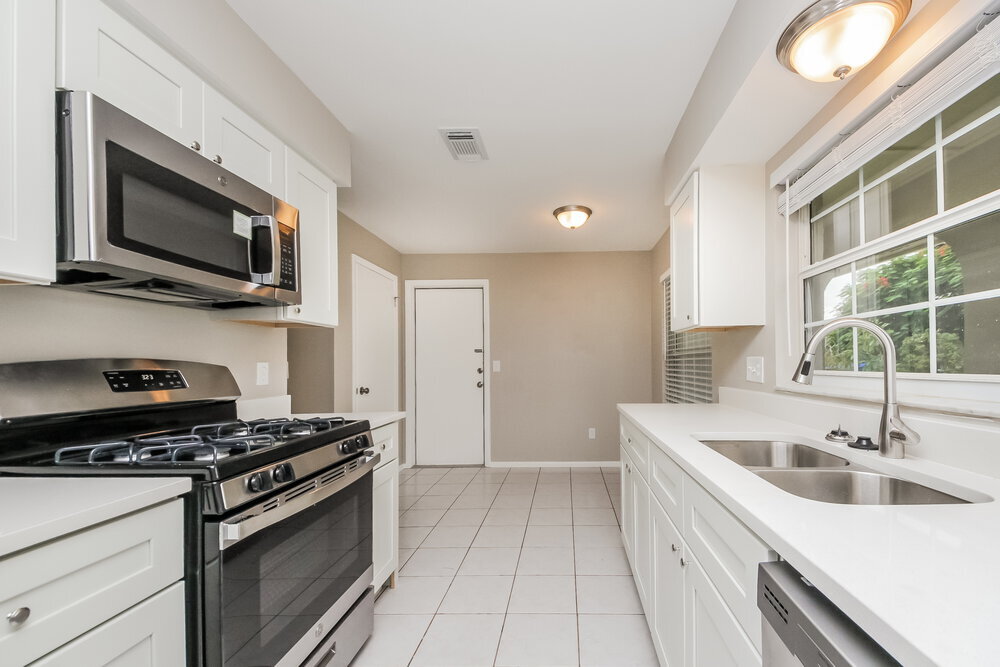 Building Photo - 2739 Sumba Ave