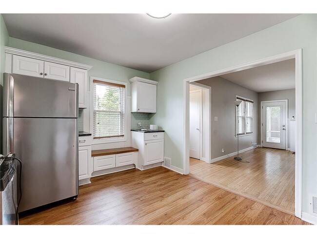 Building Photo - 1588 W Highland Pkwy