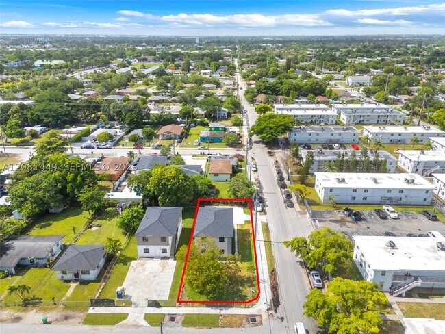Building Photo - 6500 NW 21st Ave