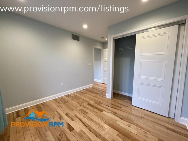 Building Photo - 394 Kiltie Ct