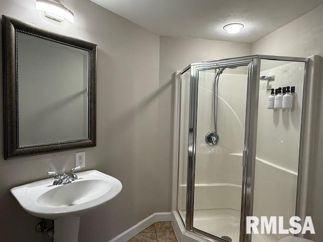 Building Photo - 16429 N Hawthorne Ln