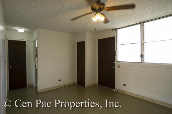Building Photo - 1715 Anapuni St
