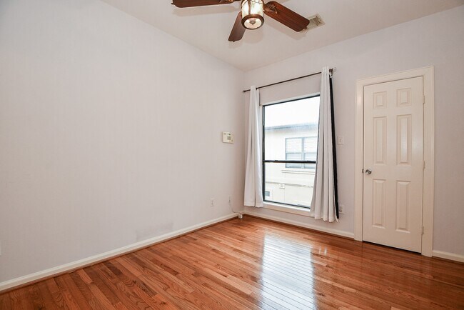 Building Photo - 2431 Dorrington St