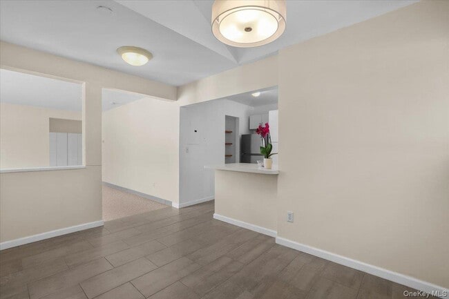 Building Photo - 1265 N Ridge Rd