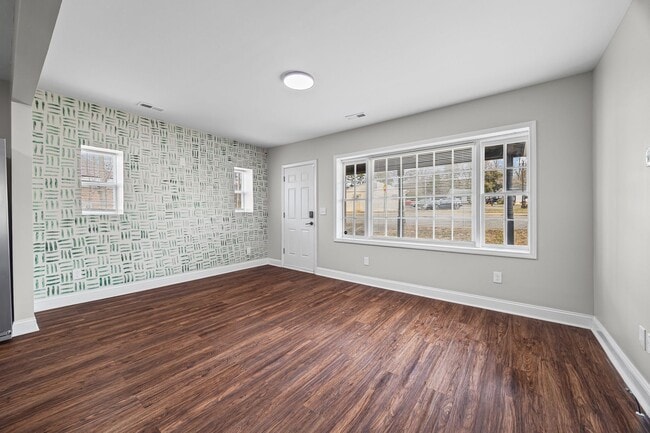 Building Photo - Super Cute, tastefully remodeled 3-Bed, 2-Bath home in Gastonia.