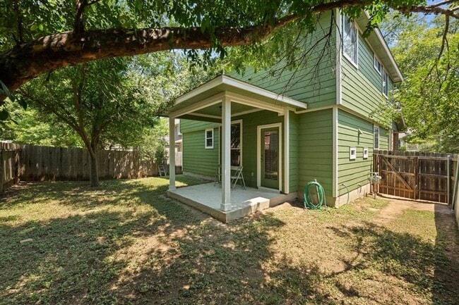 Building Photo - 2113 Campfield Pkwy