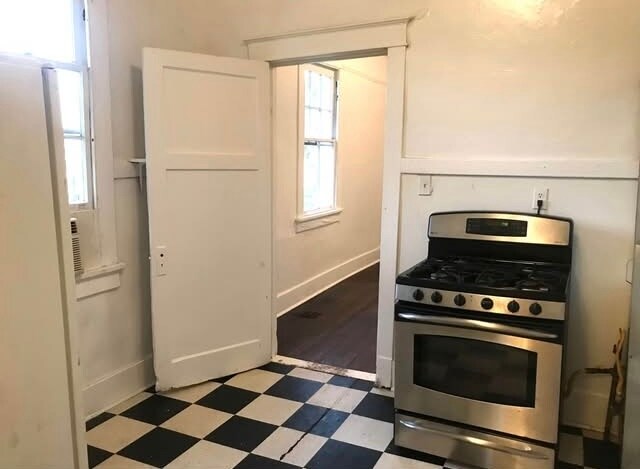 Building Photo - 2617 S Galvez St