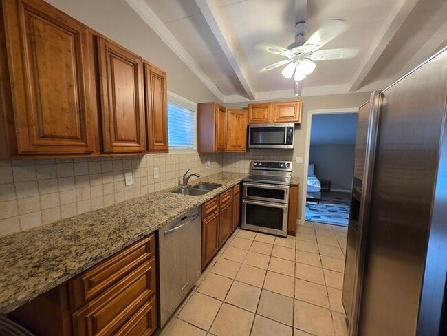 Building Photo - 3659 Ashwood Dr SE