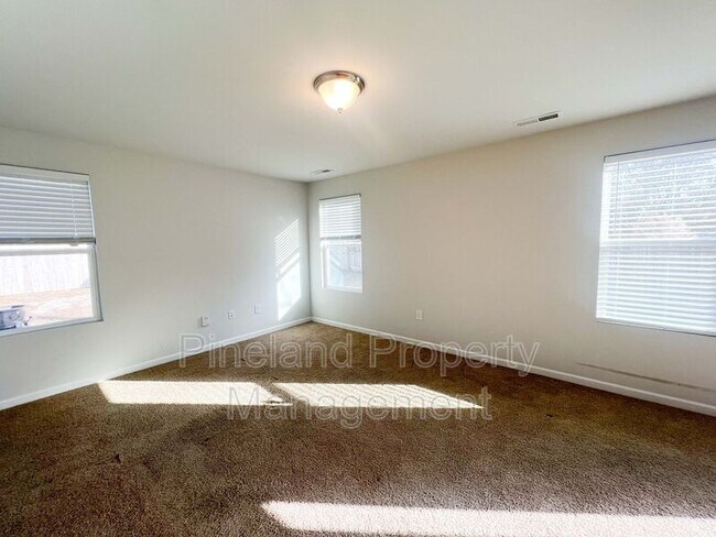 Building Photo - 1417 Demila Dr