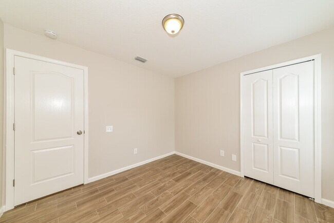 Building Photo - 12432 Tree Pointe Ct