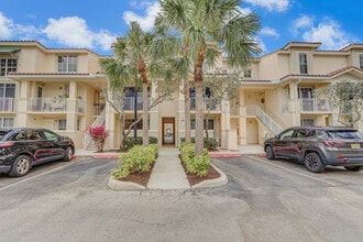 Building Photo - 1139 Town Center Dr