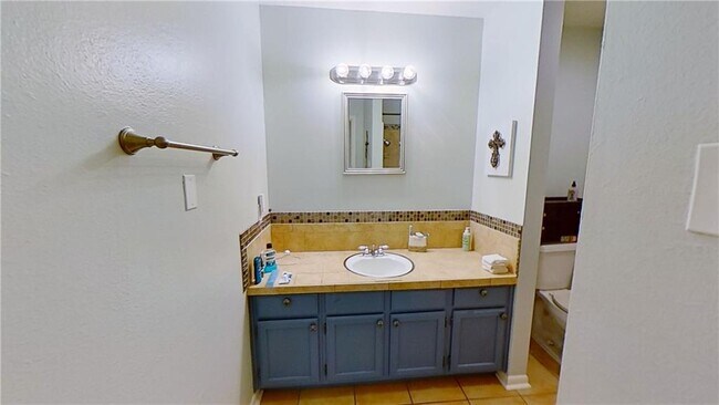 Building Photo - 12613 Crystal Creek Dr