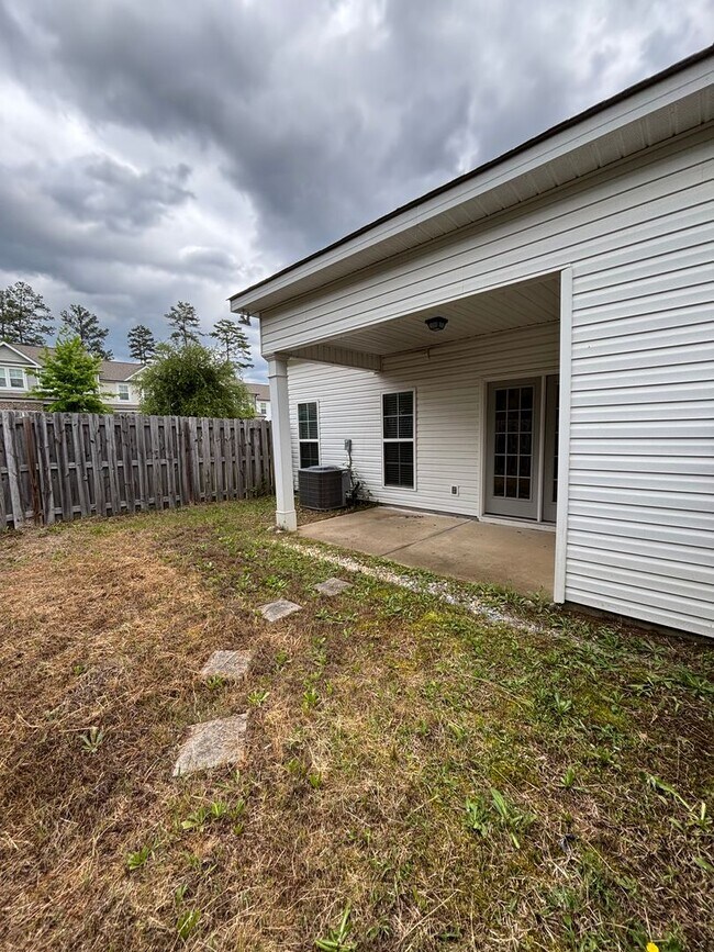 Building Photo - 703 Buddy Ct