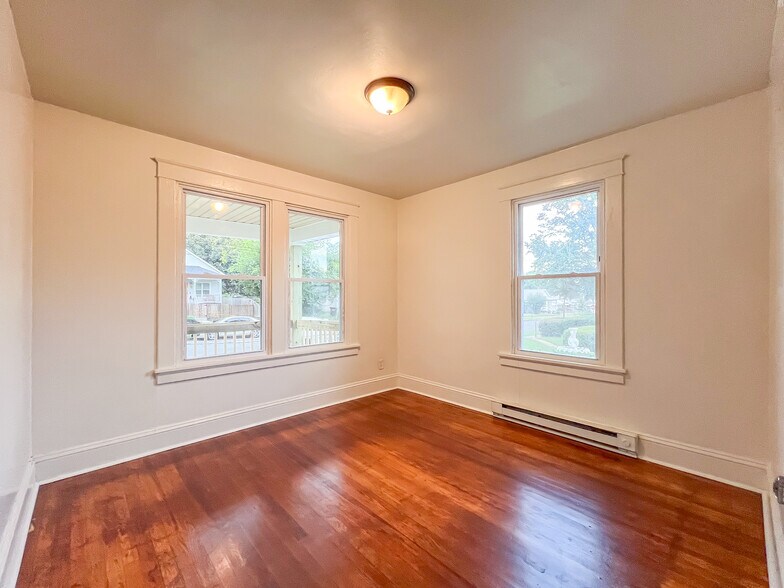 Building Photo - 1808 Fairfax Ave