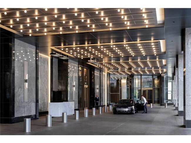 Building Photo - 255 Hennepin Ave