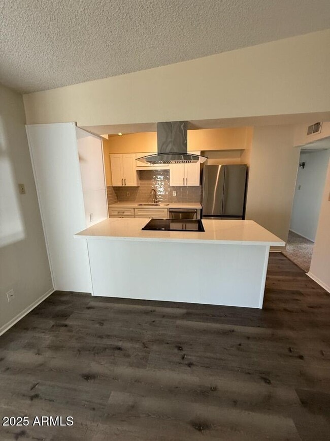 Building Photo - 1719 W Royal Palm Rd