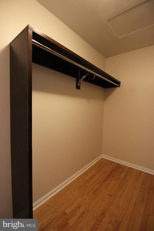 Building Photo - 10470 Courtney Dr