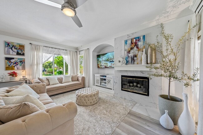 Building Photo - Beautiful Townhome in Chula Vista zz