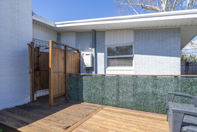 Building Photo - 3105 W 21st Ct