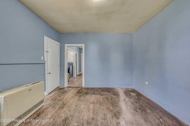 Building Photo - 1019 S Webster Ave