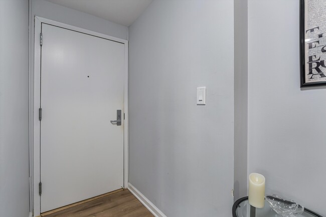 Building Photo - 1221 N Dearborn Pky