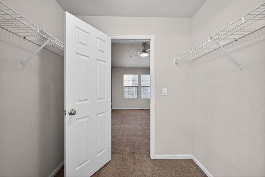 Building Photo - 12743 Leyden St