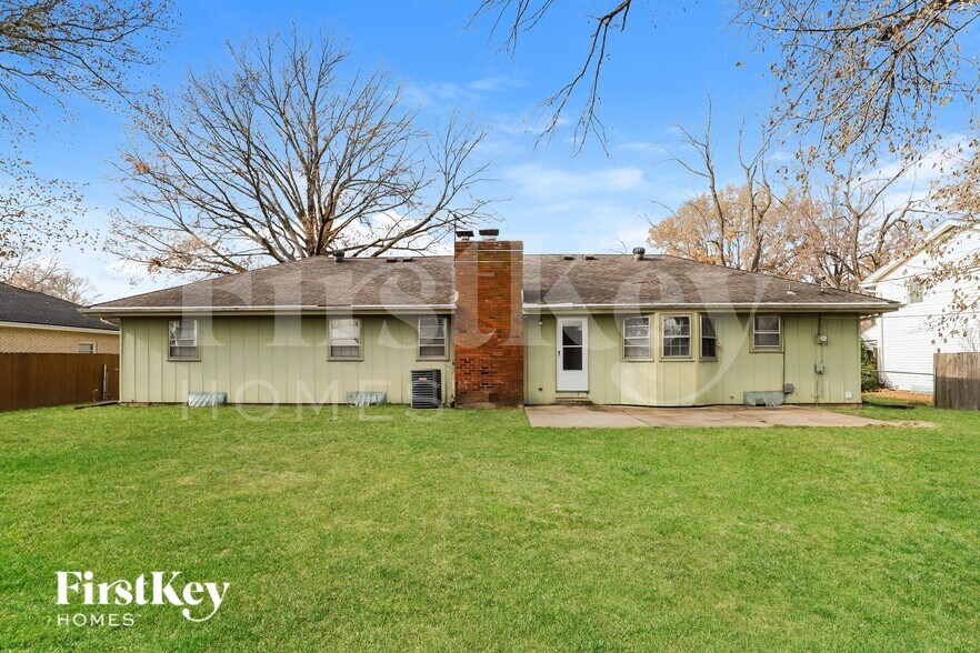 Building Photo - 1216 SW Horizon Dr