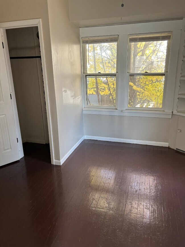 Building Photo - 4301 W 47th St