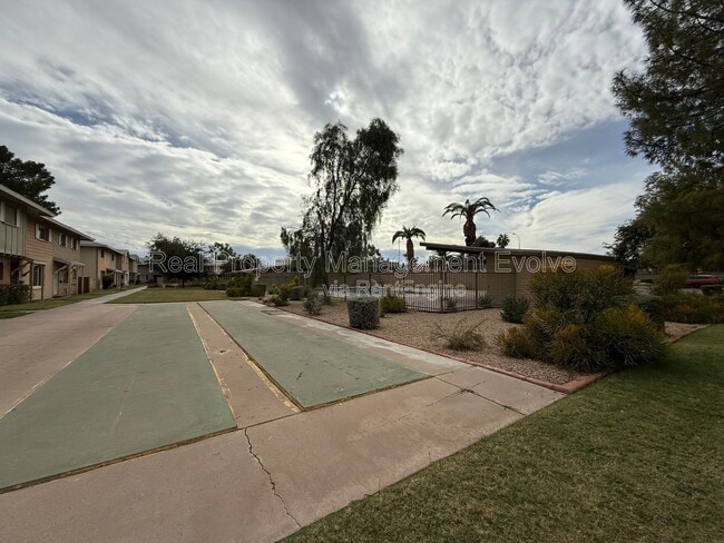 Building Photo - 4613 S Mill Ave