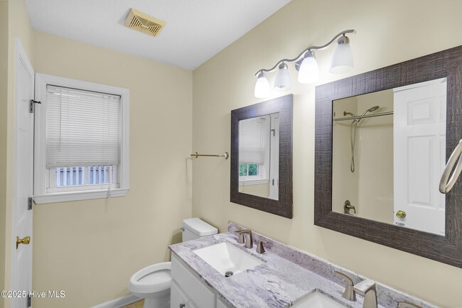 Building Photo - 205 Buckskin Dr