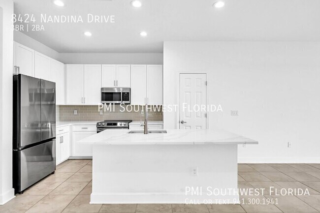 Building Photo - 8424 Nandina Dr