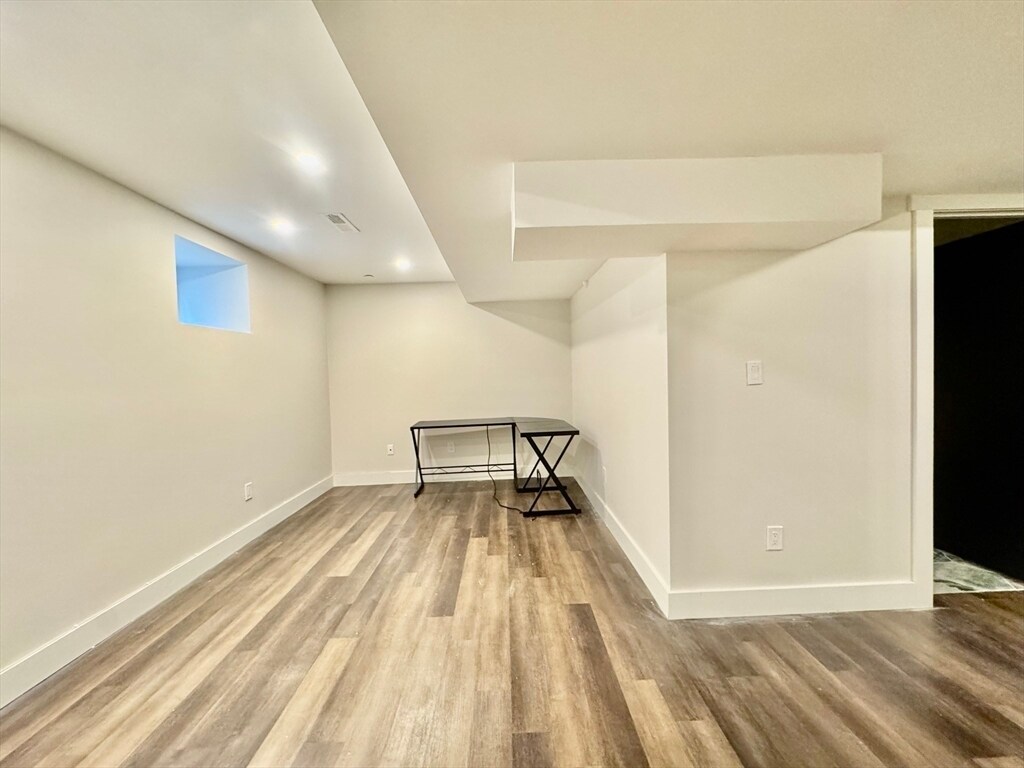 Building Photo - 8 Robeson St
