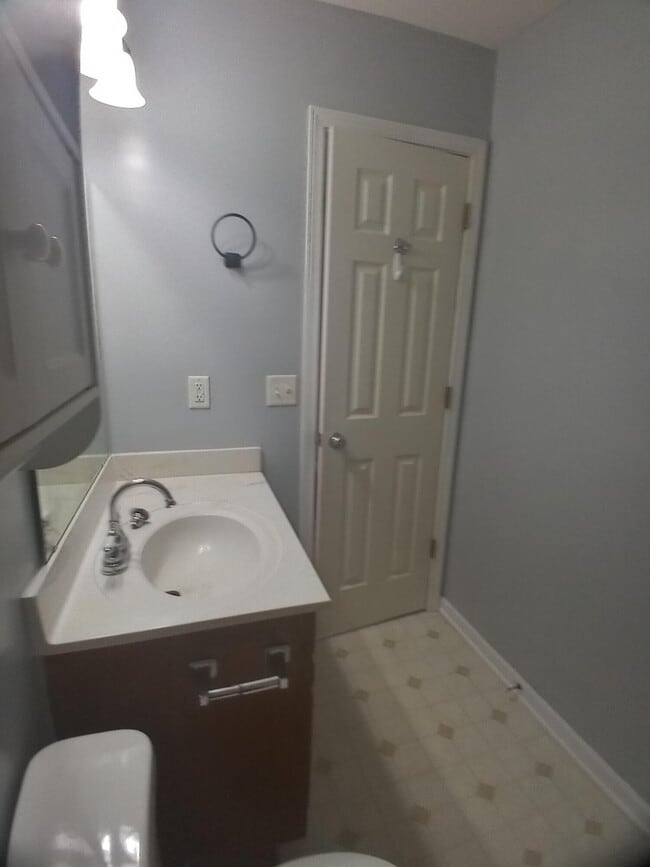 Building Photo - 3525 Drayton Dr