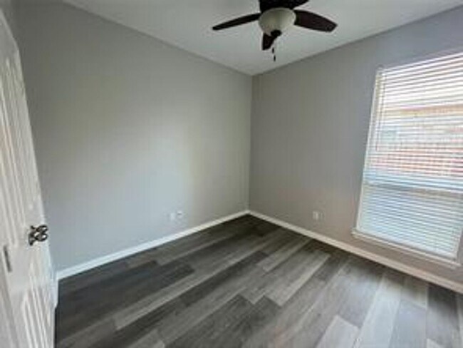 Building Photo - 4-bedroom home in NWISD