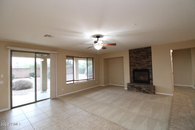 Building Photo - 3951 E Ravenswood Dr